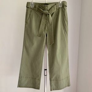 ANN TAYLOR LOFT Cropped Army Green Pants Size 00P